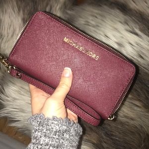• BRAND NEW • Michael Kors wallet/wristlet •